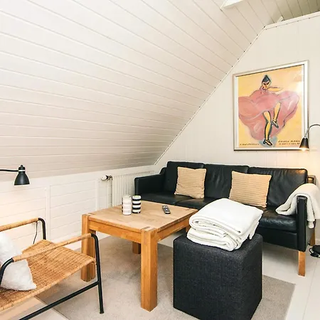 Daire 4 Person In B Rkop