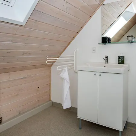 4 Person In 보르콥