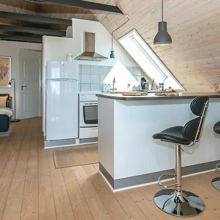 4 Person In Appartement *