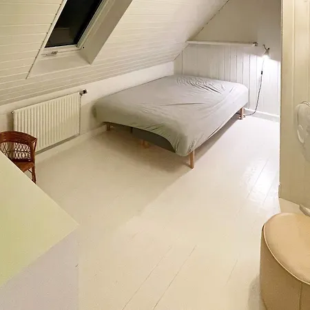 4 Person In Appartement