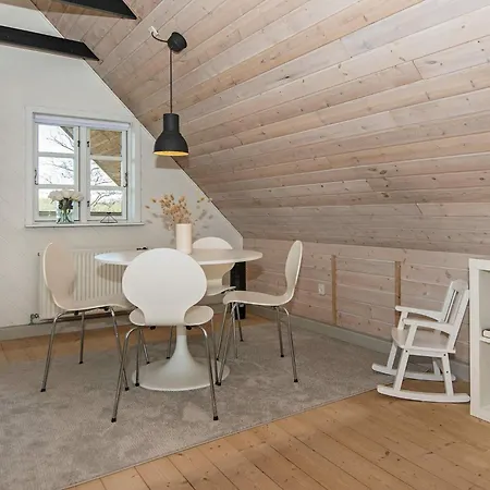 Daire 4 Person In Børkop