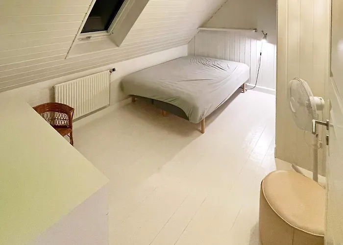4 Person In Appartement